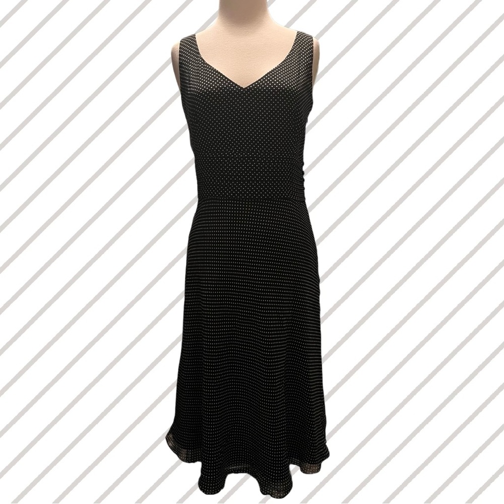 👗 Ann Taylor Black & White Mini PolkaDot Sleeveless Midi A-line Vneck Silk Dress